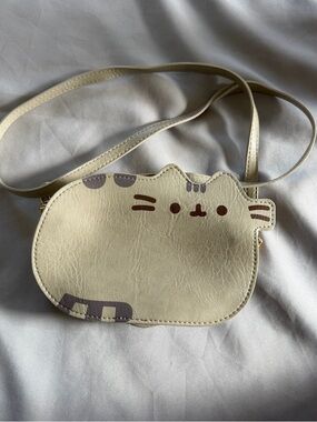 Cream Pusheen Cat Crossbody Bag